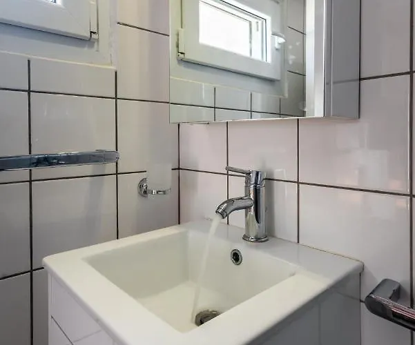 Antigoni's Bay House *