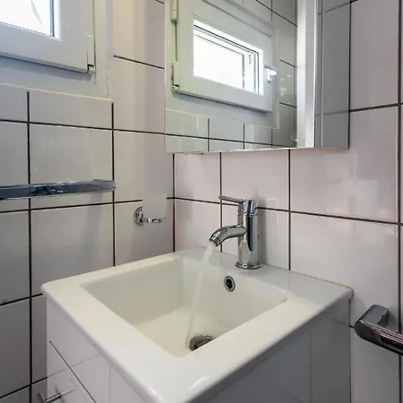 Antigoni's Bay House *